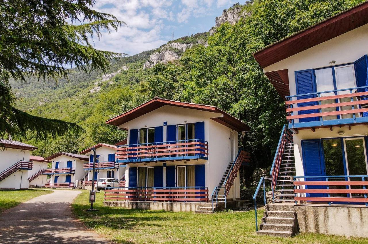 Campsite&Holiday Resort Medveja Eksteriør billede